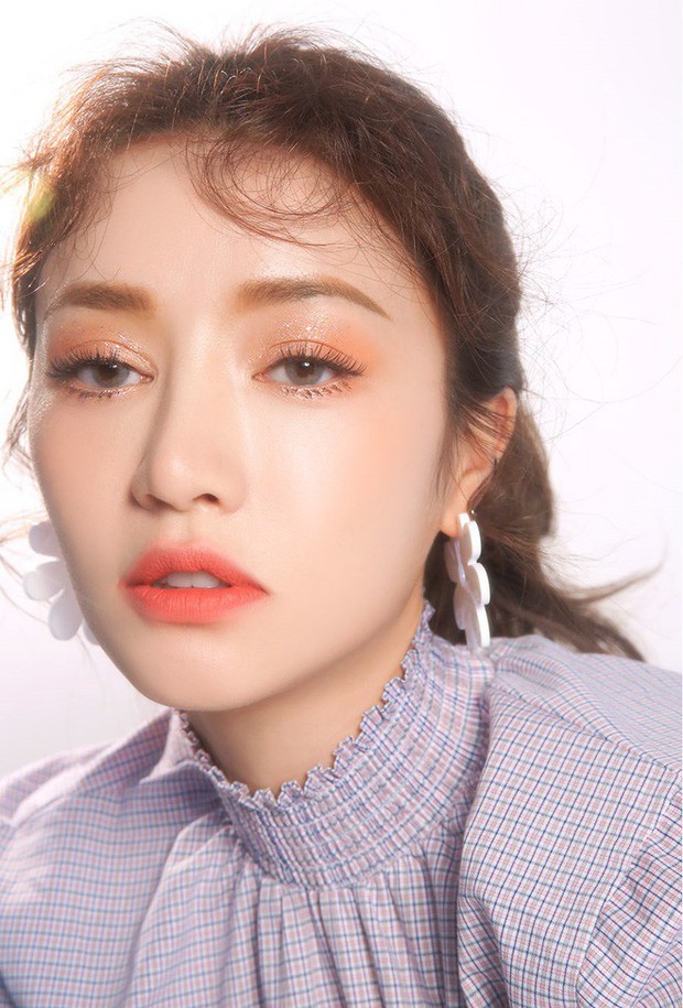 Các chuyên gia trang điểm vẫn thường dùng 10 mẹo đơn giản này để có lớp make-up hoàn hảo - Ảnh 18. Các chuyên gia trang điểm vẫn thường dùng 10 mẹo đơn giản này để có lớp make-up hoàn hảo - Ảnh 18.