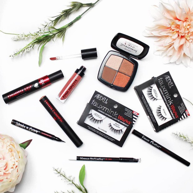 Các chuyên gia trang điểm vẫn thường dùng 10 mẹo đơn giản này để có lớp make-up hoàn hảo - Ảnh 19. Các chuyên gia trang điểm vẫn thường dùng 10 mẹo đơn giản này để có lớp make-up hoàn hảo - Ảnh 19.