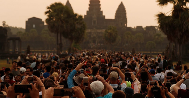 Campuchia thu hơn 60 triệu USD từ vé thăm quan khu quần thể Angkor  - Ảnh 1.