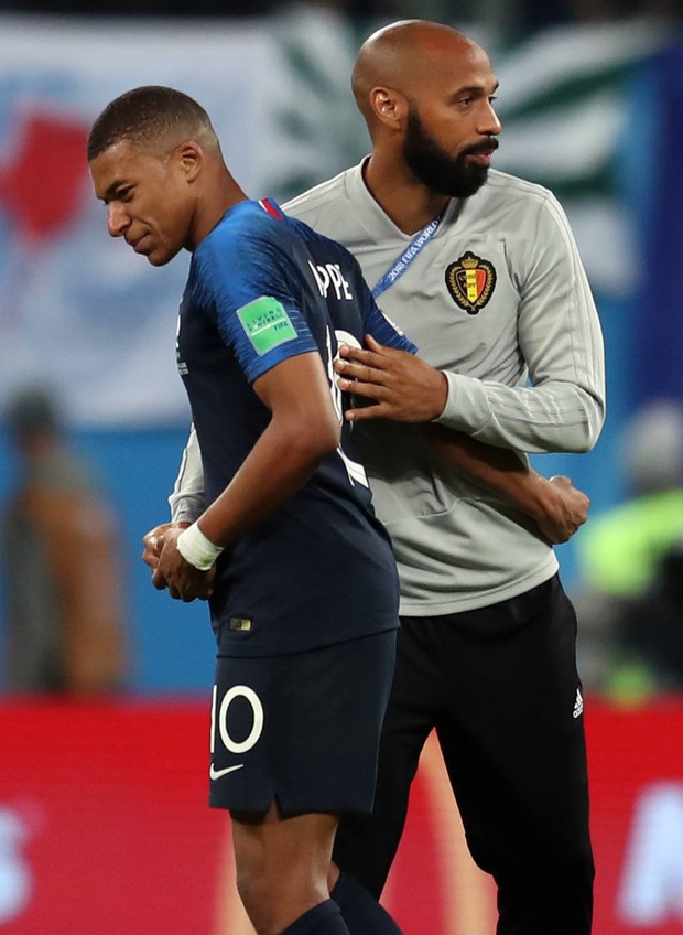 Mbappe lại lăn lộn ăn vạ giống Neymar trong trận Pháp - Bỉ - Ảnh 1.