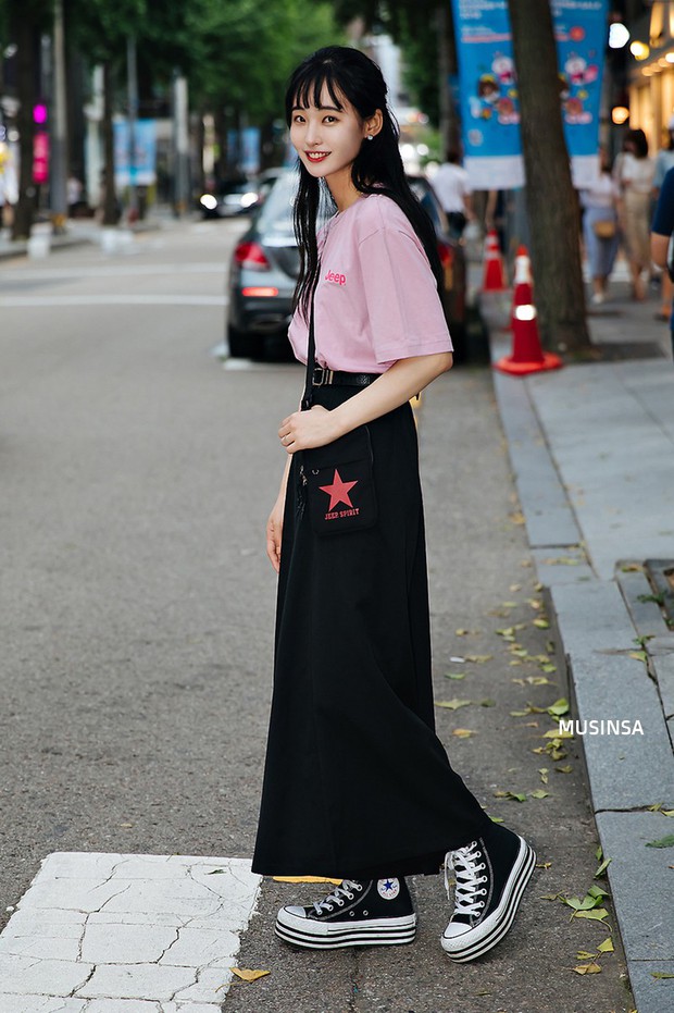 Street style giới trẻ Hàn: vẫn đơn giản mà đẹp ngất như thường lệ nhưng còn có những ca cực độc - Ảnh 7.