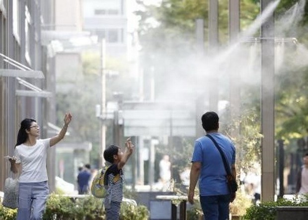 Số cuộc gọi khẩn cấp tăng kỷ lục tại Nhật Bản do nắng nóng - Ảnh 1.