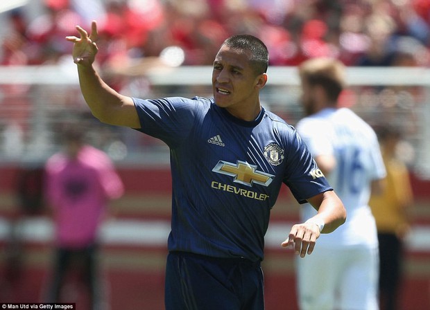 Alexis Sanchez tái xuất, Man Utd vẫn hòa bạc nhược trên đất Mỹ - Ảnh 4.