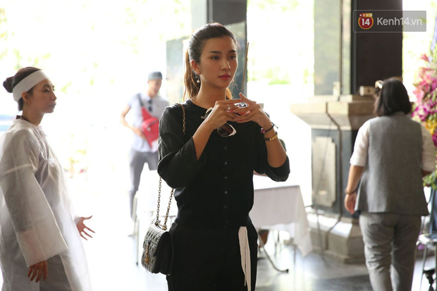 Thành Lộc lặng người bên linh cữu, chia sẻ chuyện xúc động về cố NSƯT Thanh Hoàng - Ảnh 7.