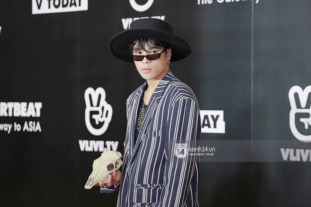 Thảm đỏ đêm nhạc Hàn-Việt: Jung Hae In, WINNER đẹp trai cực phẩm, Chi Pu và Hòa Minzy đọ sắc cùng loạt sao Việt - Ảnh 21.