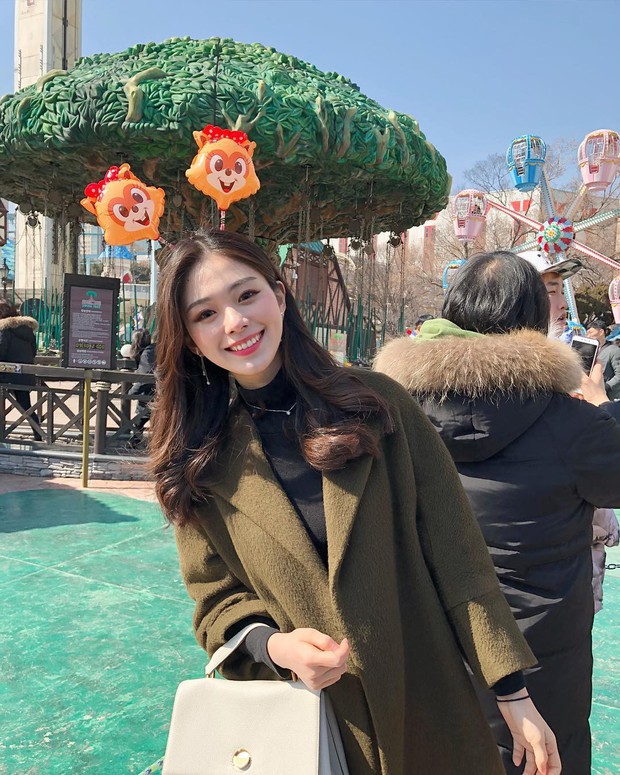 Cô bạn Hàn Quốc chiếm spotlight MXH nhờ sở hữu nụ cười đẹp như nắng - Ảnh 4.
