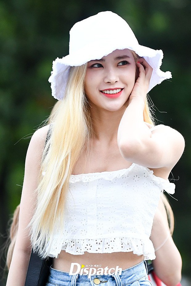 Màn đọ sắc hiếm của dàn idol Kpop: Nữ thần Irene bị mỹ nhân dao kéo lấn át, gương mặt vô danh bỗng được chú ý - Ảnh 12.