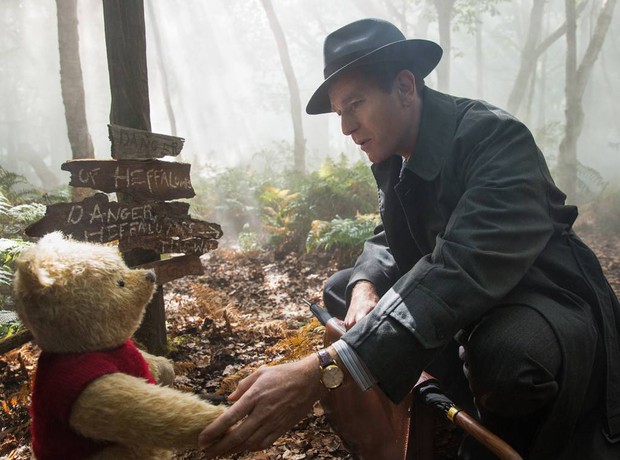 Hãy để gấu Pooh bé nhỏ dẫn lối về tuổi thơ trong Christopher Robin - Ảnh 2.