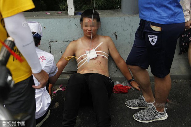 Trung Quốc: Tài xế xe điên đâm chết 6 người, làm bị thương 12 người do mâu thuẫn tình cảm - Ảnh 4.