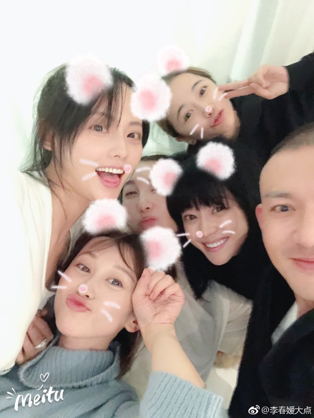 Thư Phi khoe ảnh hậu trường Diên Hi Công Lược nhưng dân tình chỉ chú ý tới Hoàng Thượng trong vòng tay thê thiếp - Ảnh 5.