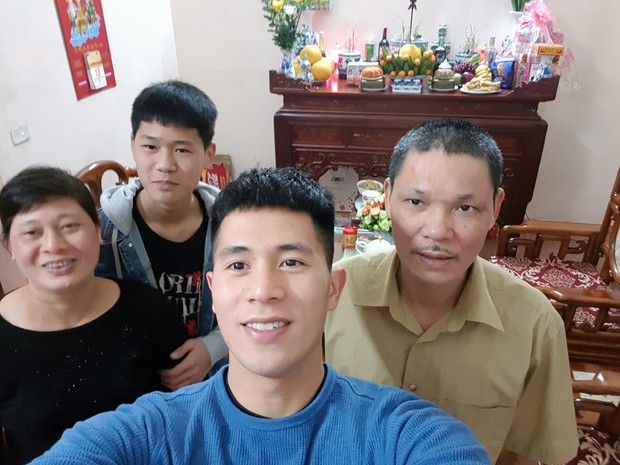Đình Trọng chiếm spotlight với gương mặt đẹp trai xuất thần khi ra sân trong trận đấu lịch sử - Ảnh 4.