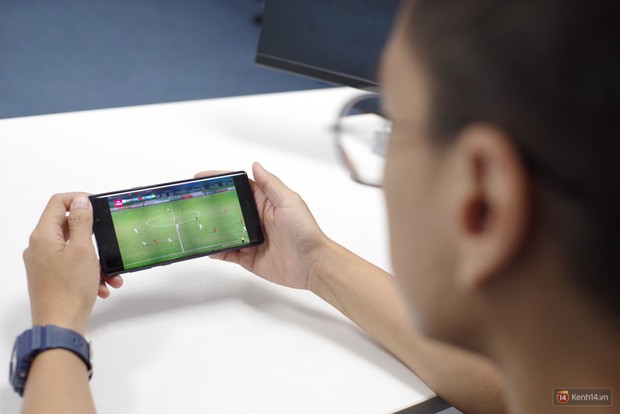 Biến màn hình thành TV với Galaxy Note9, dân văn phòng không phải đi đâu mà vẫn xem bóng cổ vũ đội tuyển Olympic Việt Nam - Ảnh 2.