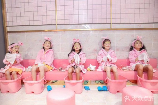 Trung Quốc: Khi các tiểu công chúa con nhà đại gia đi spa để thư giãn - Ảnh 4.