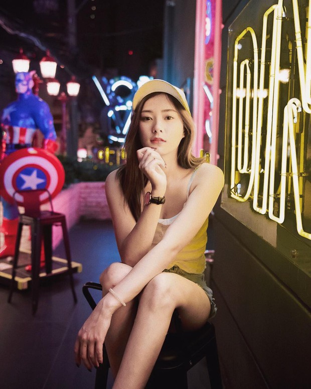 Hot girl Thái Lan sinh năm 1997 có gương mặt xinh xắn giống hệt Krystal (Fx) - Ảnh 1.