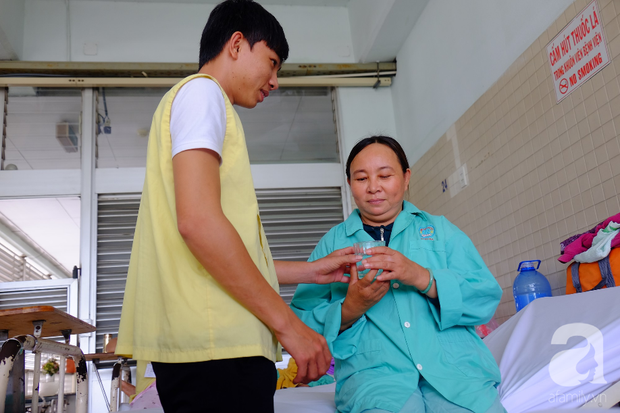 TP.HCM: Nữ bệnh nhân hiến giác mạc, mang ánh sáng trở về cho 2 phụ nữ khác dù tim mình đã ngừng đập - Ảnh 3.