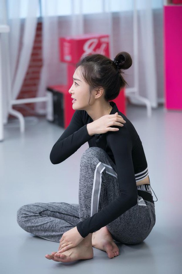 Phú Sát Hoàng hậu (Tần Lam) chia sẻ 4 bí quyết duy trì sắc đẹp mỗi ngày mà con gái ai cũng có thể thực hiện được - Ảnh 6.