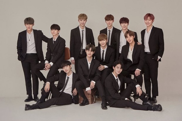 Wanna One: 11 chàng trai bước ra từ show thực tế để trở thành tân binh khủng long - Ảnh 1.