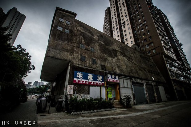 Rạp phim bị bỏ hoang ở Hong Kong: Điểm vui chơi nổi tiếng giờ chỉ còn lại đống đổ nát âm u vì những lời đồn thổi chết chóc - Ảnh 6.
