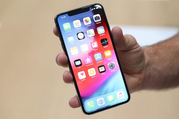 iPhone 2018 vừa ra mắt đã bị Huawei chê thẳng mặt - Ảnh 3.