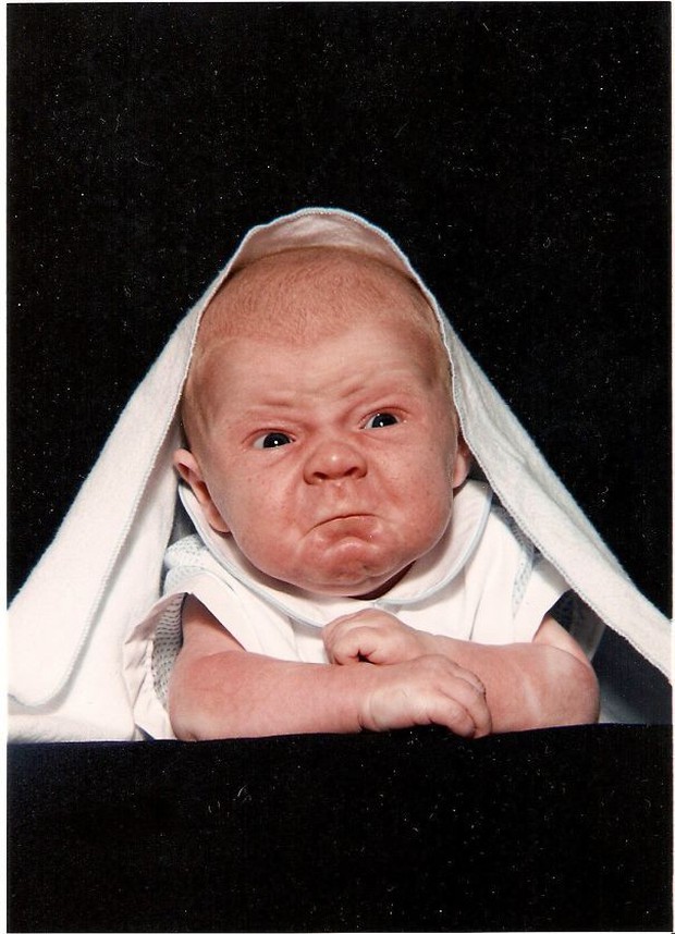 Chùm ảnh: Những em bé sơ sinh có gương mặt già như quả cà, một nhóc còn giống hệt Gordon Ramsay - Ảnh 8.