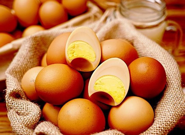 Ai cũng sợ ăn trứng gà làm tăng cholesterol nhưng mỗi ngày ăn một quả trứng gà sẽ nhận được lợi ích ai cũng muốn như sau - Ảnh 5. Ai cũng sợ ăn trứng gà làm tăng cholesterol nhưng mỗi ngày ăn một quả trứng gà sẽ nhận được lợi ích ai cũng muốn như sau - Ảnh 5.