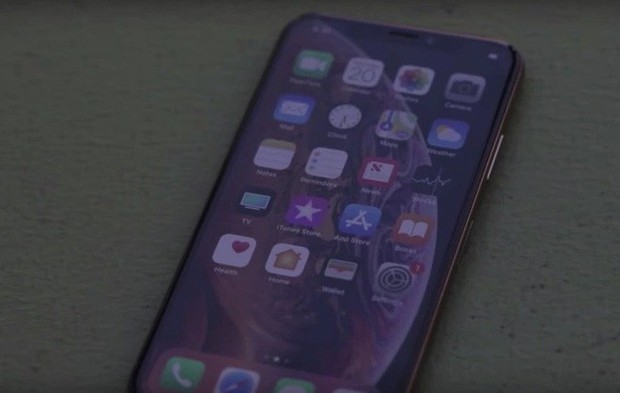 Thử nghiệm thả rơi iPhone XS cho thấy thiết bị gần như không thể phá hủy, dù kính vẫn là kính và có thể bị vỡ - Ảnh 1.