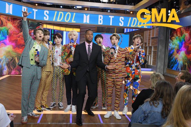 Nghỉ chơi với sân nhà Hàn Quốc, BTS giờ là khách mời thường xuyên của show Mỹ - Ảnh 4.