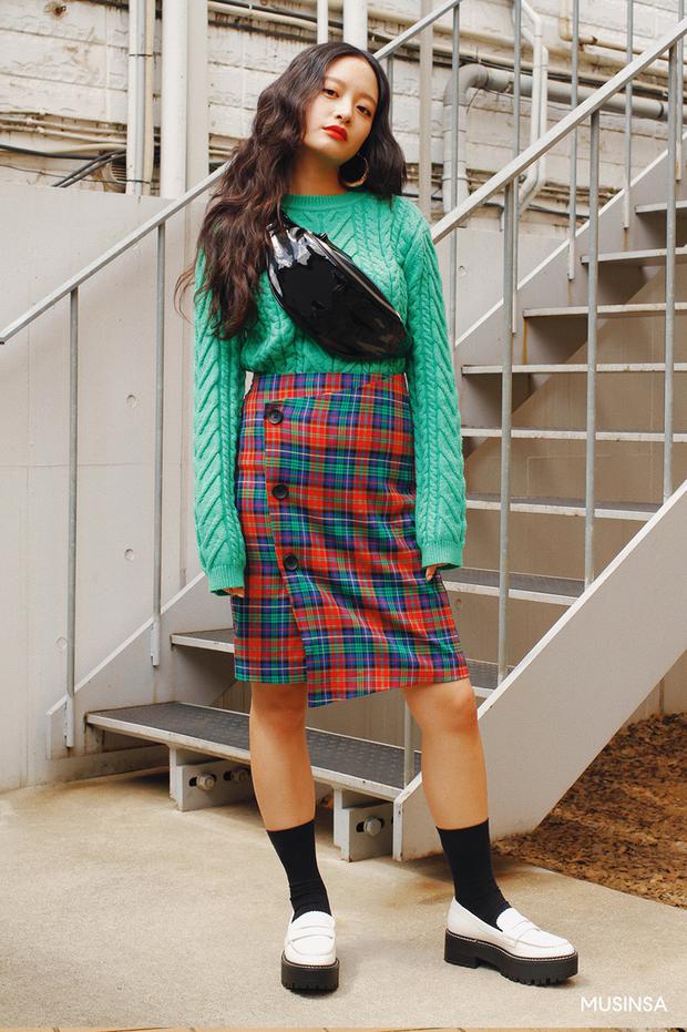 Giới trẻ Hàn khoe street style ấm áp đẹp bá cháy, đảm bảo bạn sẽ chỉ muốn trời nhanh lạnh để diện theo - Ảnh 3.