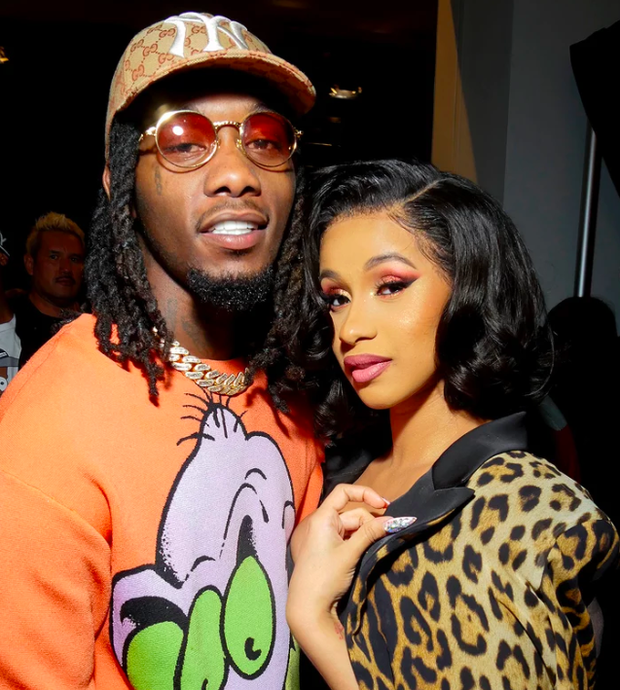 After being elbowed to the point of having a bruise on her forehead, Cardi B still went online to declare war on Nicki: Don't blame me if you touch my child!  - Photo 3.