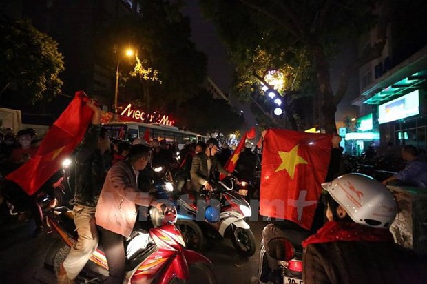 Sẽ xử lý hành vi đua xe sau chiến thắng lịch sử của U23 Việt Nam - Ảnh 1.
