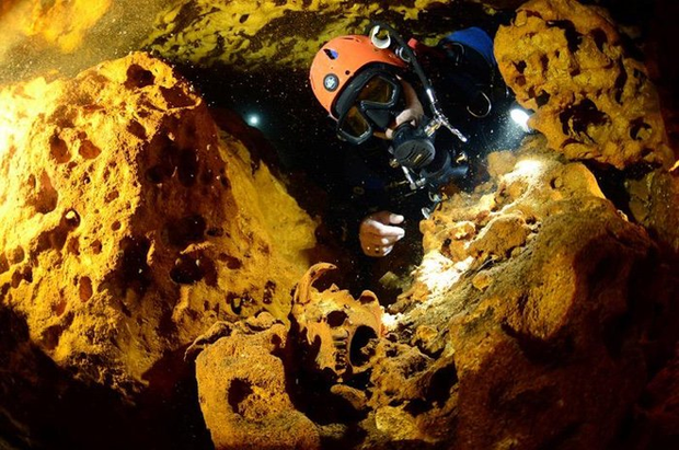 Các nhà khảo cổ phát hiện hệ thống hang động ngầm lớn nhất thế giới, chứa đựng đầy các bí mật của nền văn minh Maya cổ đại - Ảnh 4.