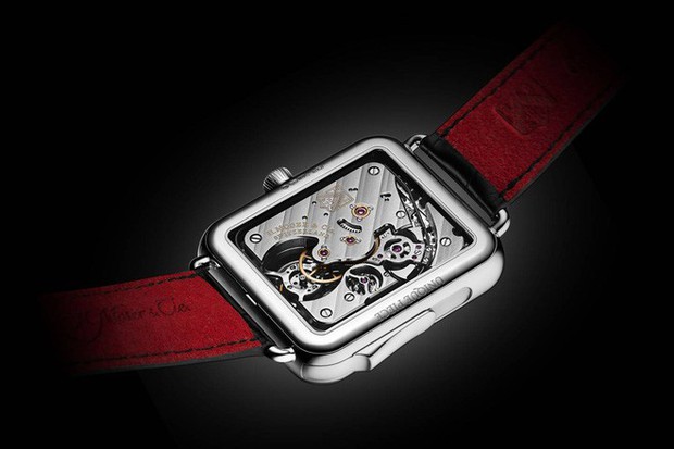 Nhìn qua cứ tưởng Apple Watch nhái nhưng chiếc đồng hồ Thụy Sĩ này có giá hơn 8 tỷ đấy - Ảnh 2.