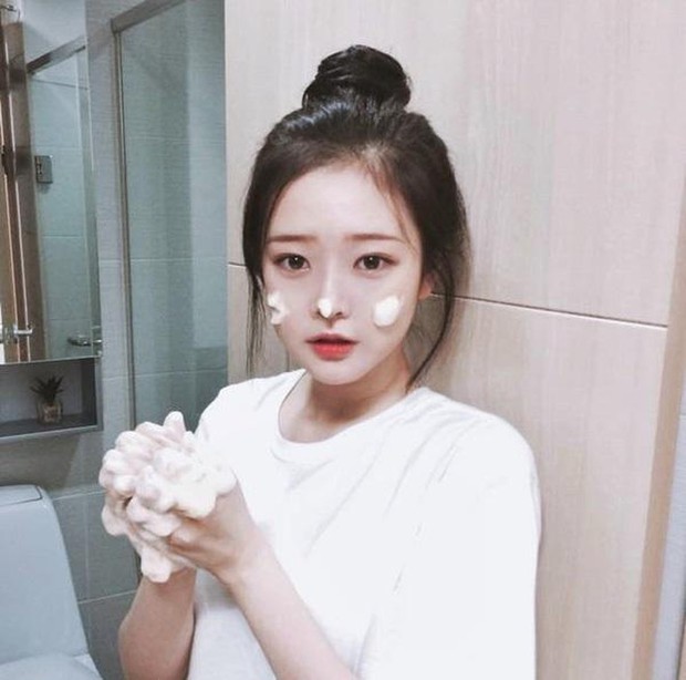 Trước Tết nhớ sửa ngay những việc này để mụn không nổi chi chít trên mặt - Ảnh 2.