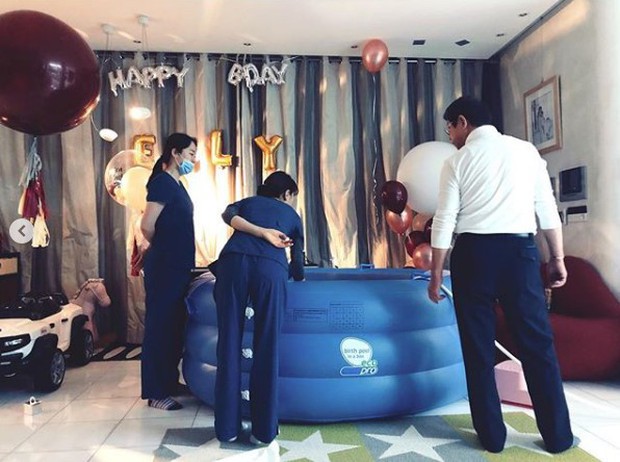 Nữ minh tinh Kim Sam Soon gây chú ý khi công khai cảnh đẻ con dưới nước ngay tại nhà - Ảnh 2.