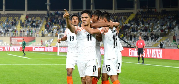 Thái Lan thua sấp mặt trận ra quân, fan Việt hùa cùng fan Ấn Độ dìm người láng giềng xuống đáy - Ảnh 1.
