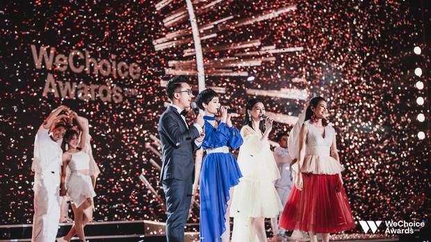 Khán giả nhún nhảy, hát theo cùng Hiền Hồ, Bùi Lan Hương trong ca khúc linh hồn của WeChoice Awards - Ảnh 7.