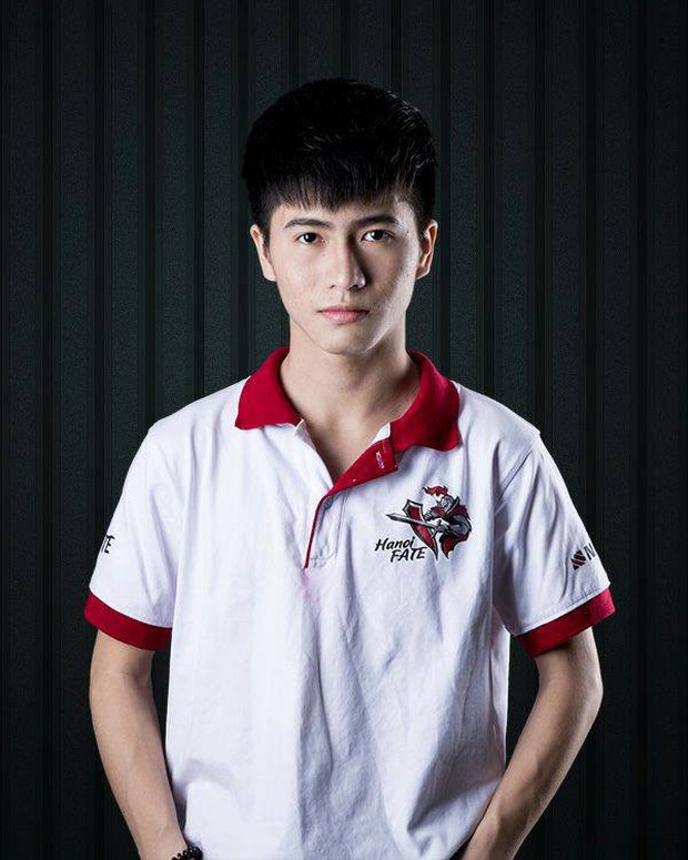 Soái ca PUBG Việt - Mèo Ú: Từ giấc mơ vươn ra biển lớn với Liên Minh Huyền Thoại cho đến tuyển thủ PUBG thành công nhất Việt Nam! - Ảnh 2. Soái ca PUBG Việt - Mèo Ú: Từ giấc mơ vươn ra biển lớn với Liên Minh Huyền Thoại cho đến tuyển thủ PUBG thành công nhất Việt Nam! - Ảnh 2.