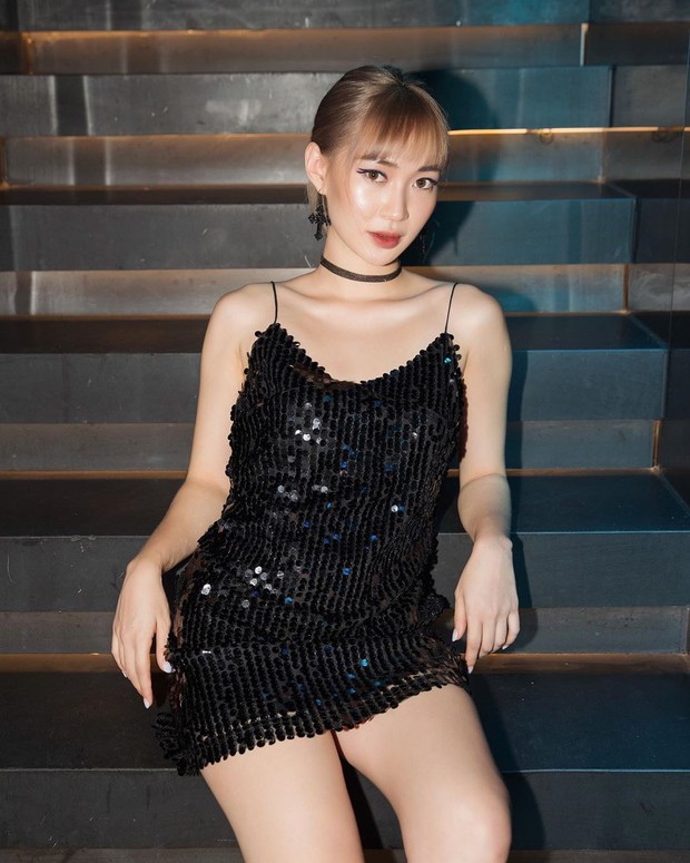 Đẳng cấp hot girl khi hẹn nhau xập xình: Lúc đi hết mình, lúc về có cả rổ ảnh thần thái ngút ngàn - Ảnh 8. Đẳng cấp hot girl khi hẹn nhau xập xình: Lúc đi hết mình, lúc về có cả rổ ảnh thần thái ngút ngàn - Ảnh 8.