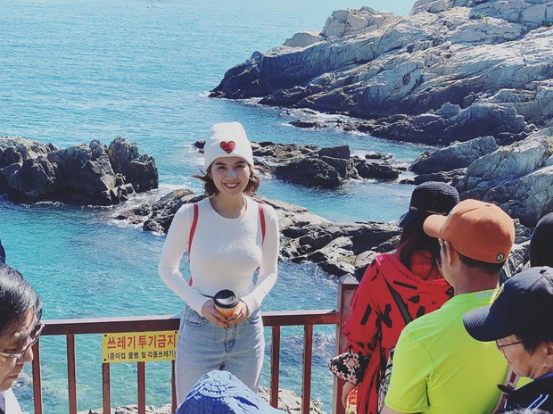 Đến Ngọc Trinh cũng “lực bất tòng tâm” vì tình trạng quá tải du lịch ở Hàn Quốc, muốn có hình đẹp phải chụp giữa “biển người”! - Ảnh 8.