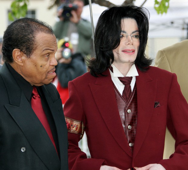 Hết hồn với phốt các quản lý tại Hollywood: quấy rối tình dục Mariah Carey, ngược đãi Michael Jackson, kiện Britney Spears ra tòa! - Ảnh 8. Hết hồn với phốt các quản lý tại Hollywood: quấy rối tình dục Mariah Carey, ngược đãi Michael Jackson, kiện Britney Spears ra tòa! - Ảnh 8.