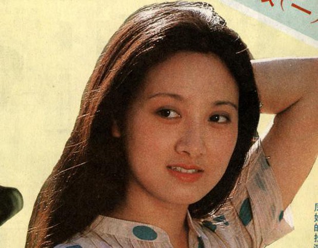 Dàn sao Tể Tướng Lưu Gù sau 21 năm: Hòa Thân lấy fan kém tận 20 tuổi, Càn Long muối mặt vì đứa con hư hỏng - Ảnh 16. Dàn sao Tể Tướng Lưu Gù sau 21 năm: Hòa Thân lấy fan kém tận 20 tuổi, Càn Long muối mặt vì đứa con hư hỏng - Ảnh 16.