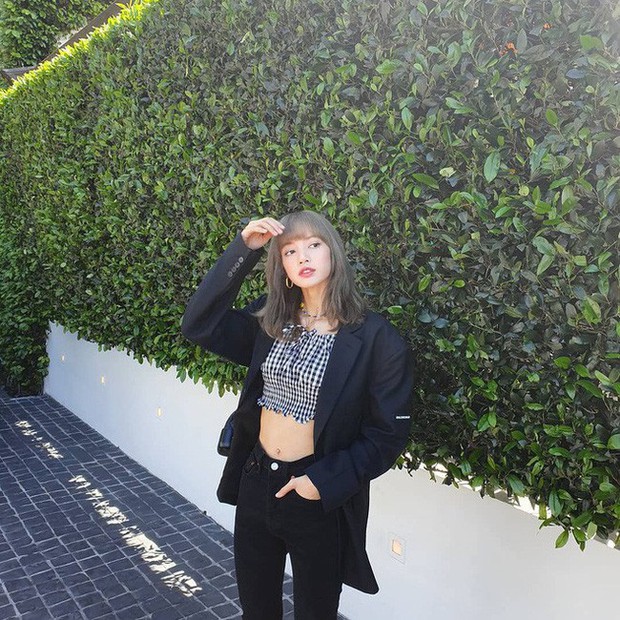 Sao Hàn mặc blazer: 5 công thức thường xuyên được sử dụng để diện thật trẻ trung chiếc áo đứng đắn này - Ảnh 14.