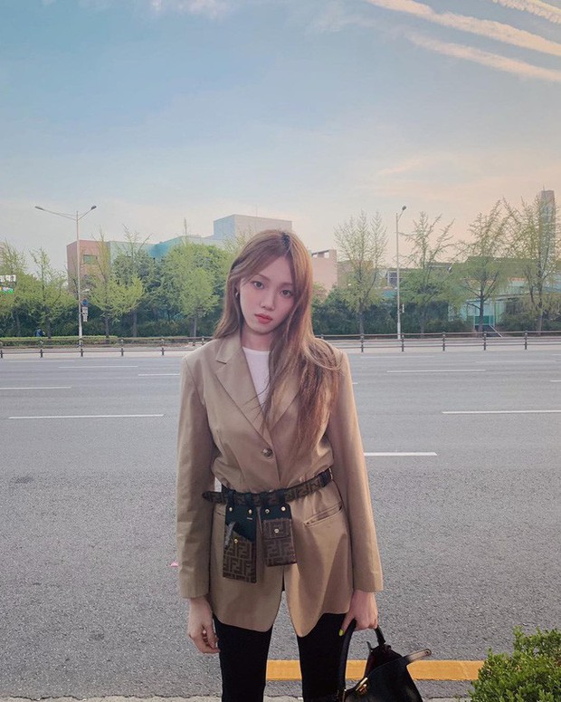 Sao Hàn mặc blazer: 5 công thức thường xuyên được sử dụng để diện thật trẻ trung chiếc áo đứng đắn này - Ảnh 15.