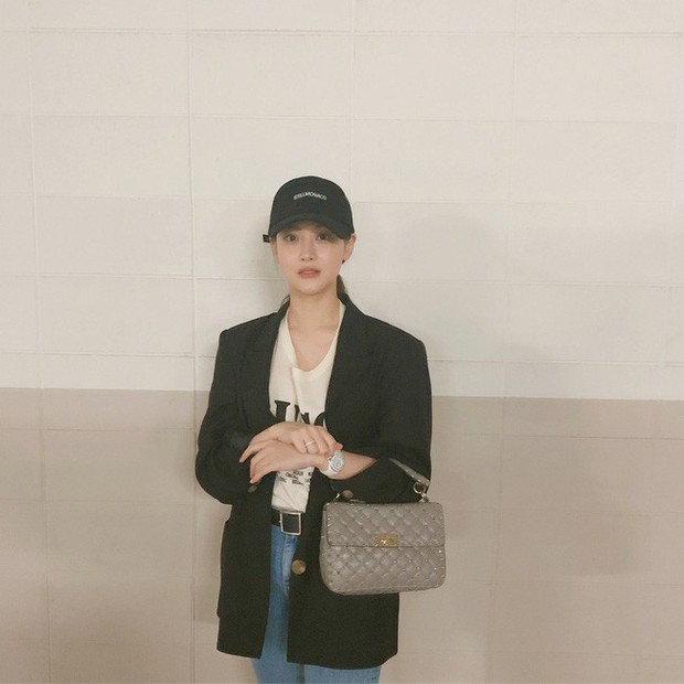Sao Hàn mặc blazer: 5 công thức thường xuyên được sử dụng để diện thật trẻ trung chiếc áo đứng đắn này - Ảnh 8.