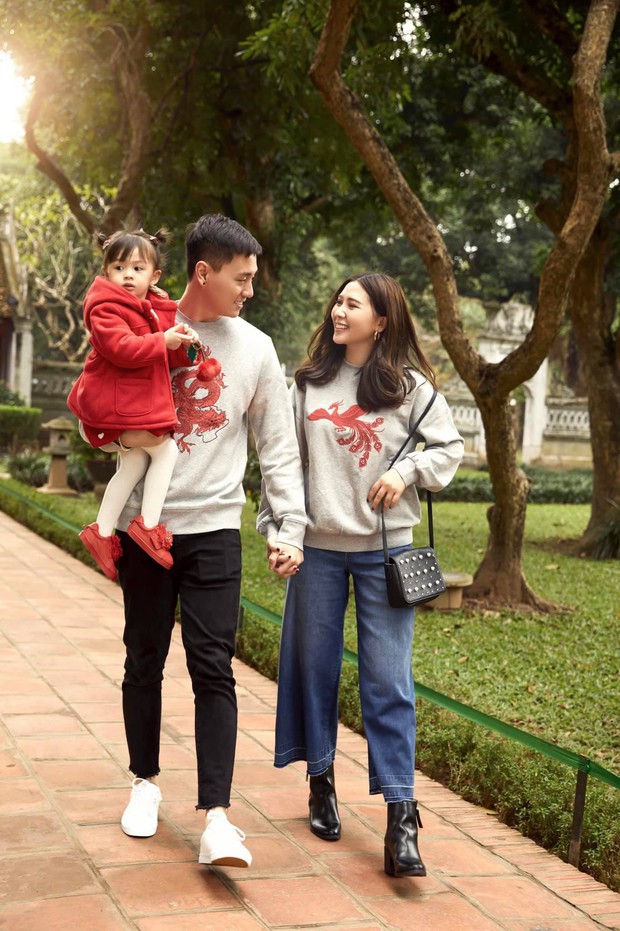 3 nhóc tì của 3 gia đình hot nhất MXH hiện nay: Cam được dạy làm việc nhà từ bé, Đậu bắn Tiếng Anh rất siêu, Xoài ngày càng ngoan và đáng yêu - Ảnh 2.