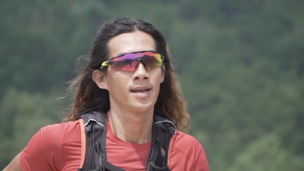 Chàng trai hoàn thành siêu kỷ lục chạy bộ 4500km xuyên Đông Nam Á xuất hiện trong show Marathon - Ảnh 2. Chàng trai hoàn thành siêu kỷ lục chạy bộ 4500km xuyên Đông Nam Á xuất hiện trong show Marathon - Ảnh 2.