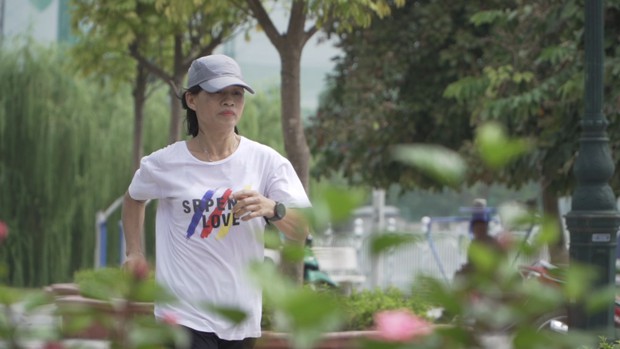 Chàng trai hoàn thành siêu kỷ lục chạy bộ 4500km xuyên Đông Nam Á xuất hiện trong show Marathon - Ảnh 3. Chàng trai hoàn thành siêu kỷ lục chạy bộ 4500km xuyên Đông Nam Á xuất hiện trong show Marathon - Ảnh 3.