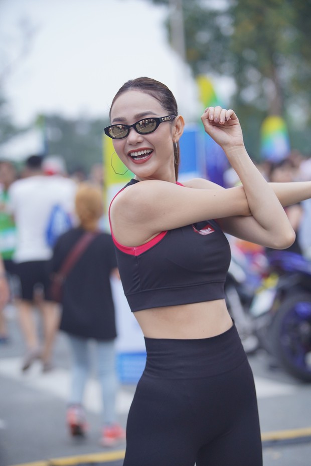 Quốc Anh đấm bóp tình cảm cho MLee, cùng Minh Hằng, Liên Bỉnh Phát... tham gia show Marathon - Ảnh 3.