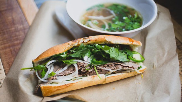 Biến tấu của phở Việt: Ngon thì ngon thật nhưng cũng có những phiên bản... hiểu được chết liền - Ảnh 7. Biến tấu của phở Việt: Ngon thì ngon thật nhưng cũng có những phiên bản... hiểu được chết liền - Ảnh 7.