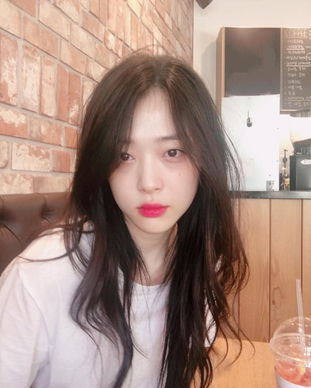 SM Entertainment chính thức xác nhận Sulli qua đời: Sulli đã rời bỏ chúng tôi - Ảnh 1.